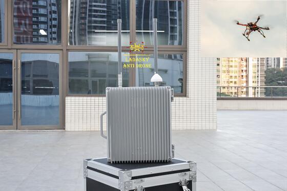 LDK-AY-6 5 ~ 20KM نظام تعويض طائرات بدون طيار GNSS متعدد النطاقات الدولية يدعم GPS BDS GLONASS وأنظمة غاليليو لمكافحة الطائرات بدون طيار